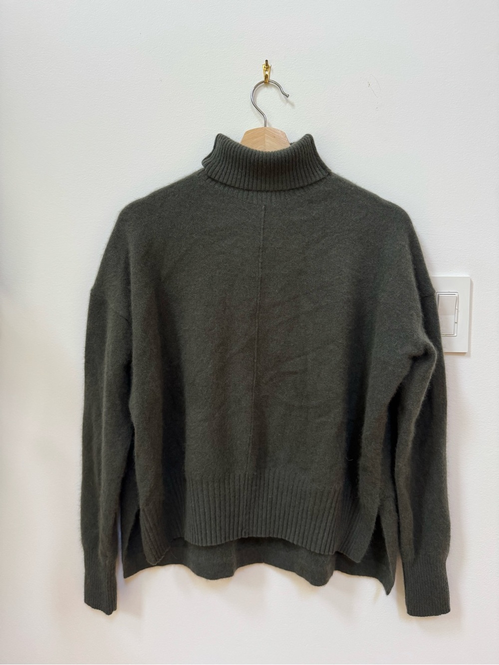 C.T. Plage Olive Green Turtleneck Cashmere and Wool Sweater Size 36